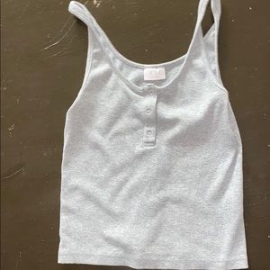 gray tank top